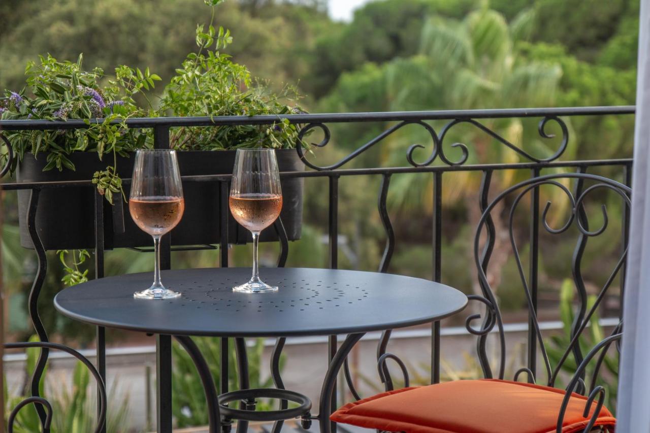 Unique Boutique Hotel Antibes Juan-Les-Pins 外观 照片