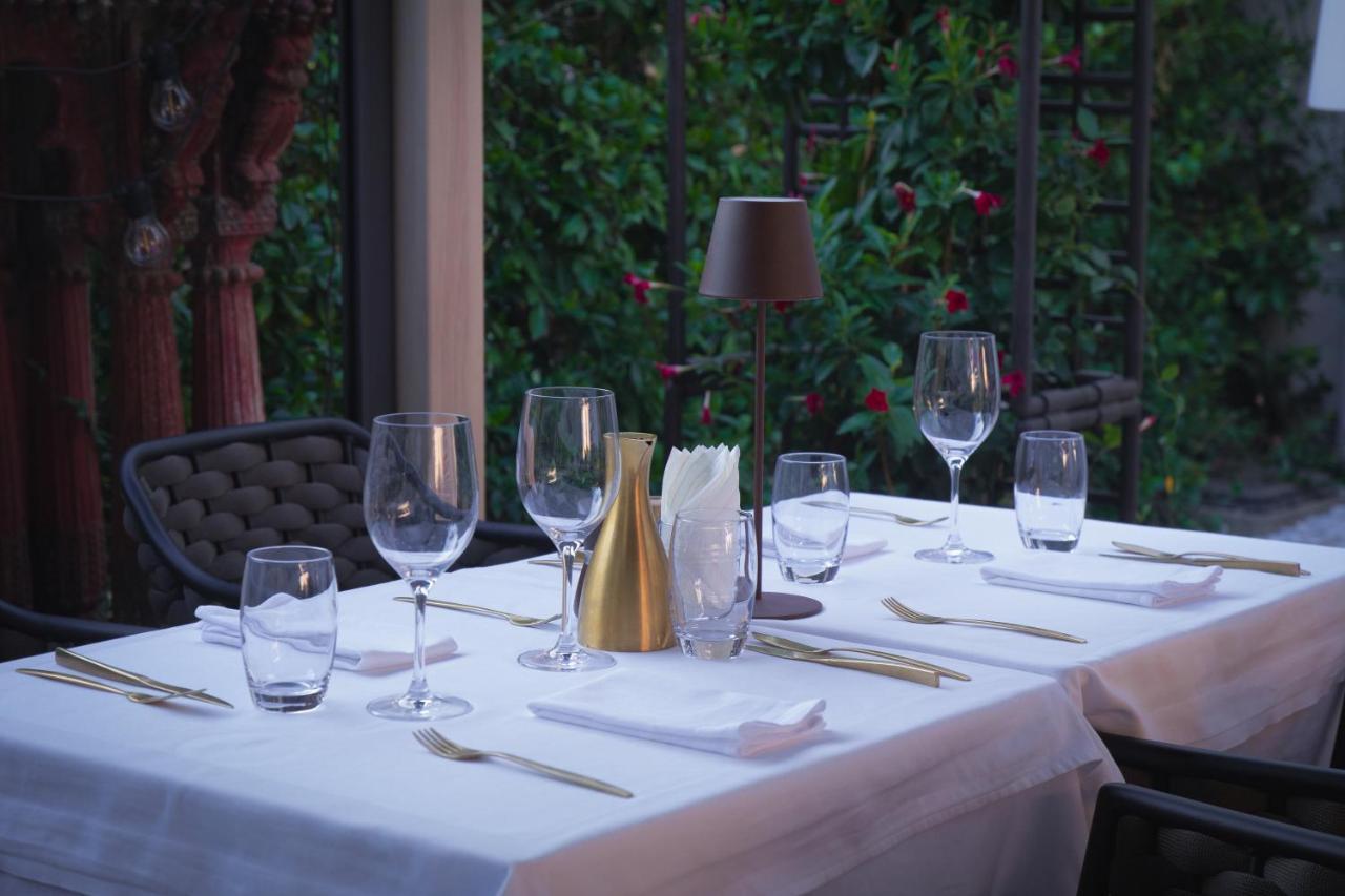 Unique Boutique Hotel Antibes Juan-Les-Pins 外观 照片