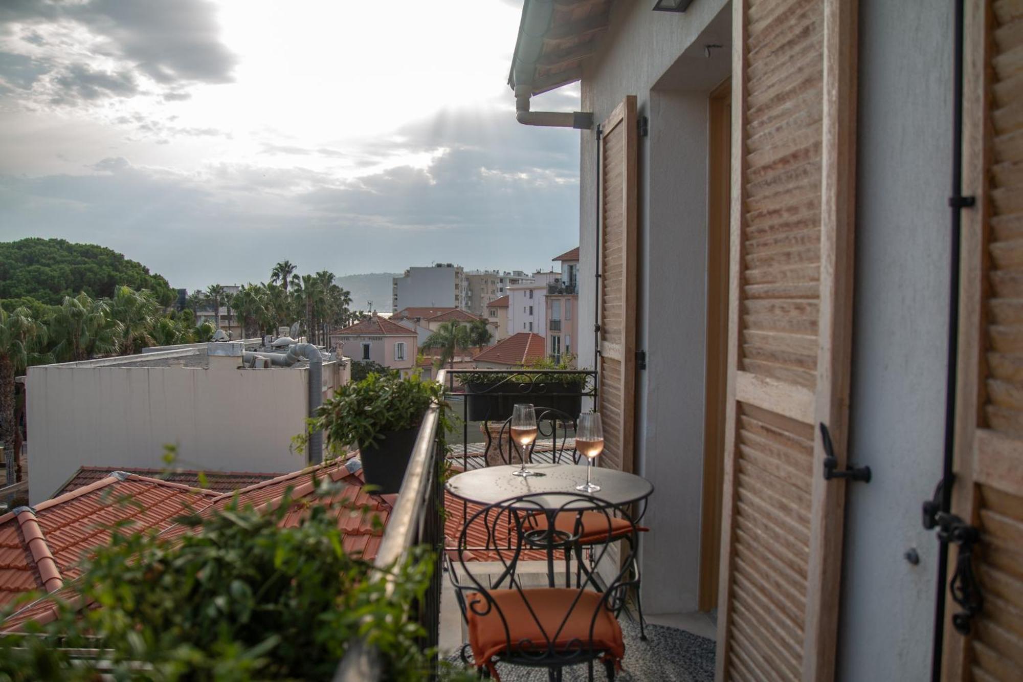 Unique Boutique Hotel Antibes Juan-Les-Pins 外观 照片